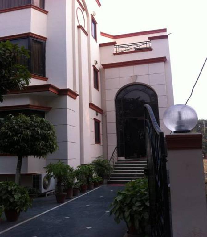 Hotel Smart Inn-2 New Delhi Bagian luar foto