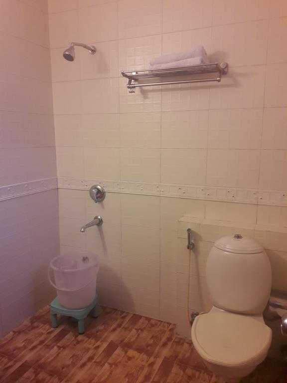Hotel Smart Inn-2 New Delhi Bagian luar foto