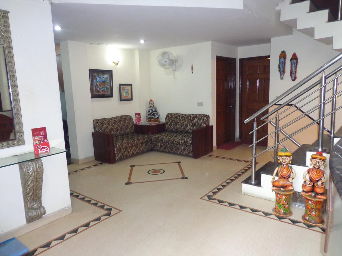 Hotel Smart Inn-2 New Delhi Bagian luar foto