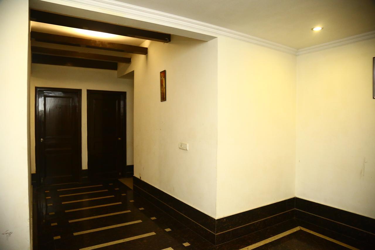 Hotel Smart Inn-2 New Delhi Bagian luar foto